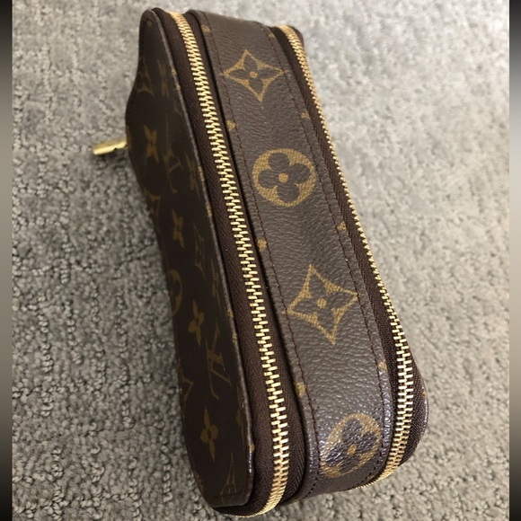 Authentic Louis Vuitton Monogram Trousse Blush PM Cosmetic Pouch - Picture 2 of 6